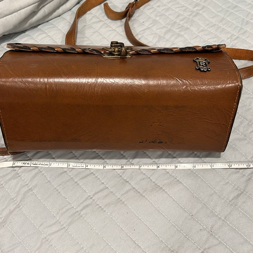 Vintage 1970’s Brown Tooled Leather Camera Bag Purse w Lock closure - Picture 3 of 9